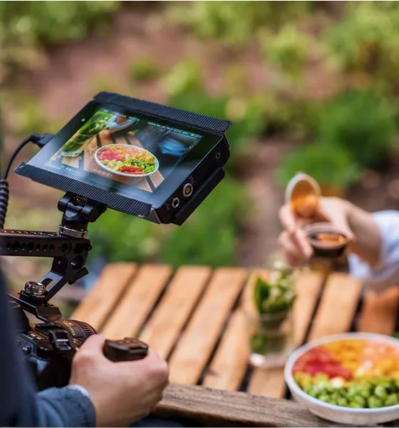 Premium abstract campaign visual for Triallo 3